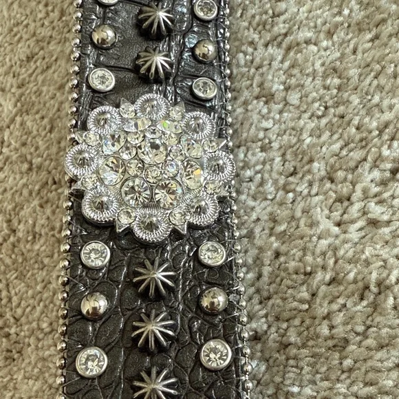 Elegant Black and Silver Studded Belt - Picture 3 of 4
